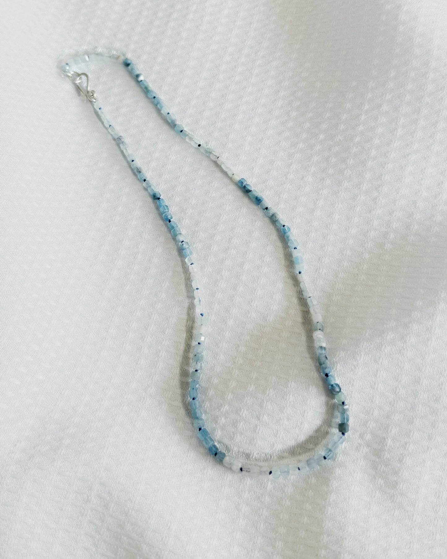 Colar Fio de Águas Marinhas
