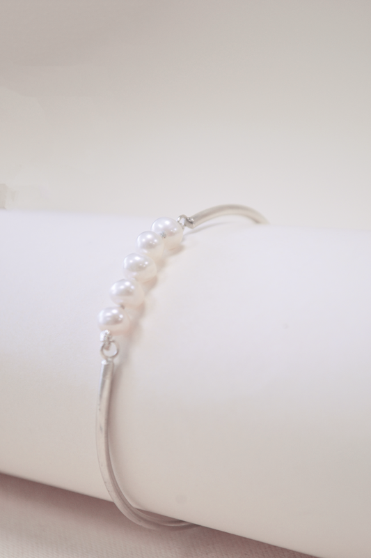 Pulseira Rígida Perolinhas