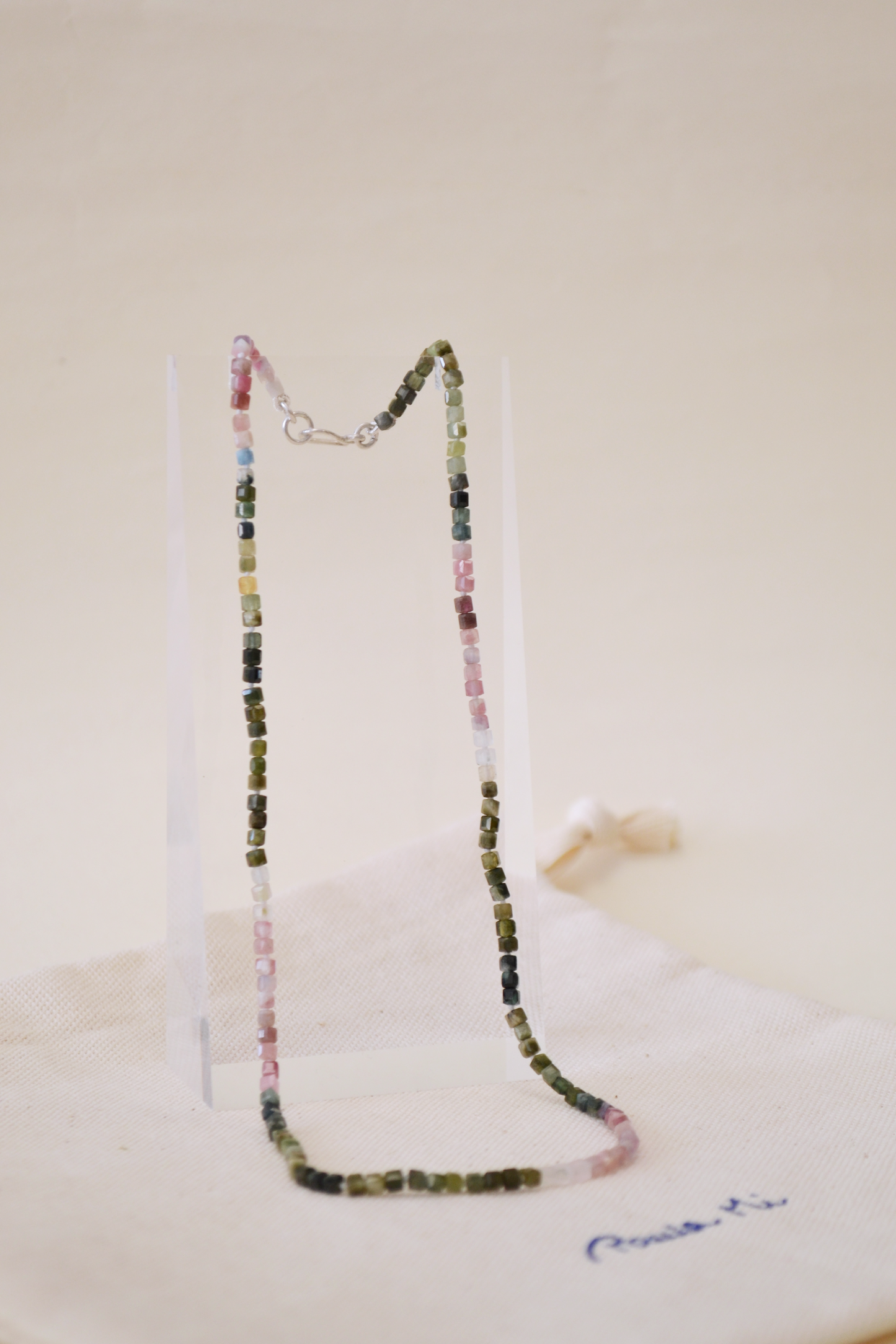 Colar Fio Turmalinas Coloridas