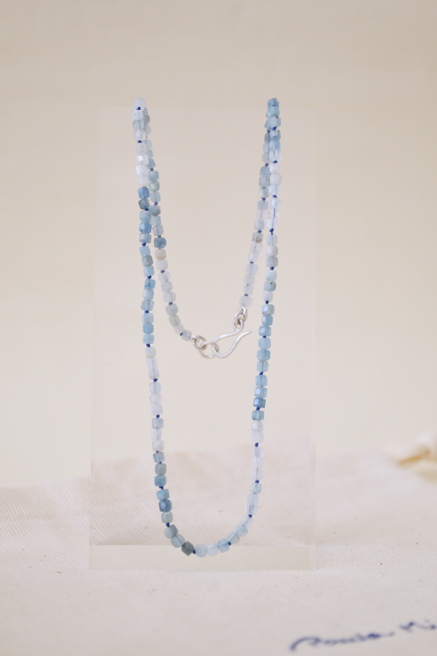 Colar Fio de Águas Marinhas