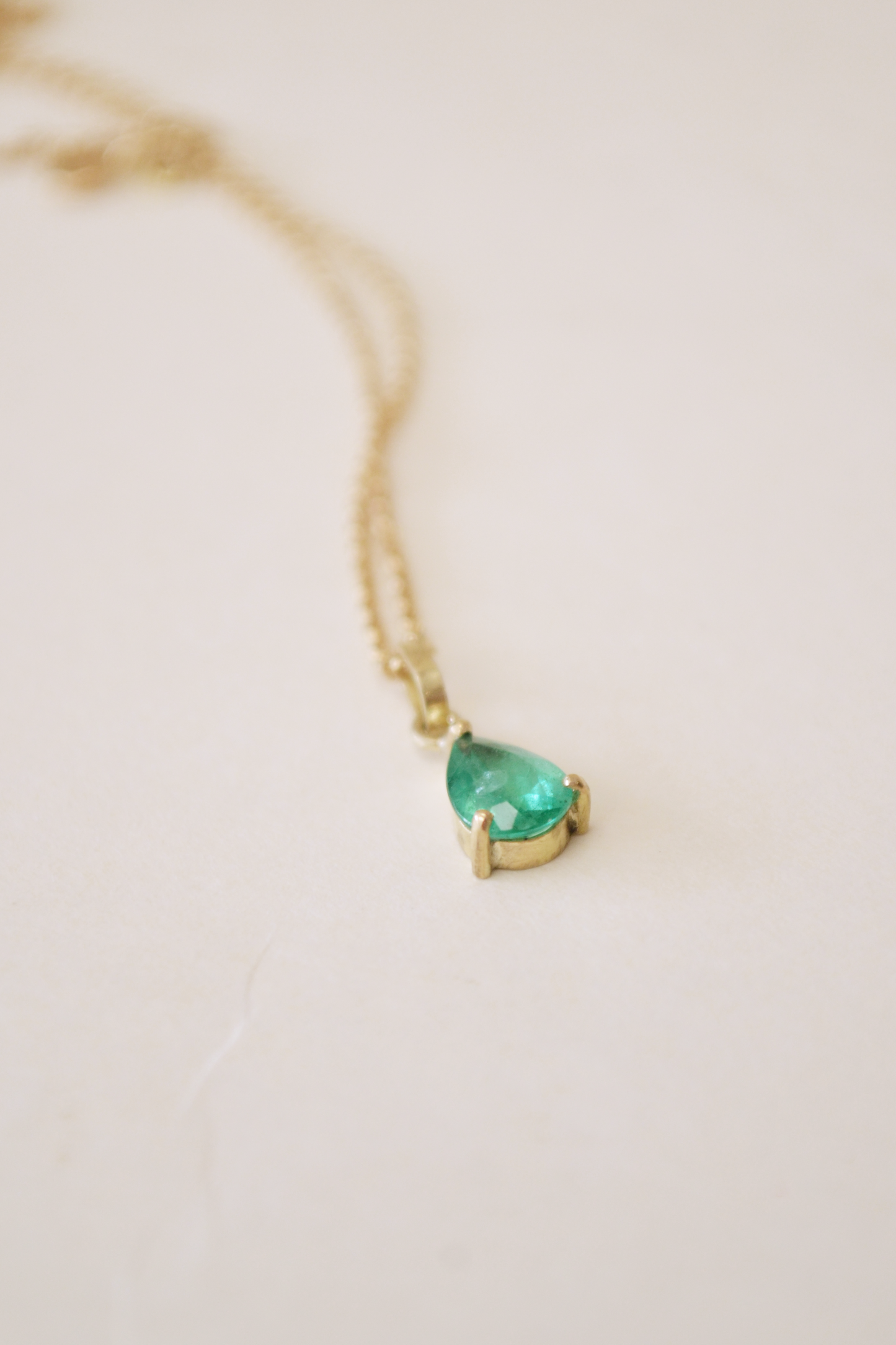 Pingente Esmeralda Gota